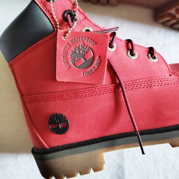 Timberland Chicago Bull's Red Boots with Black Details - Picture 8 of 16